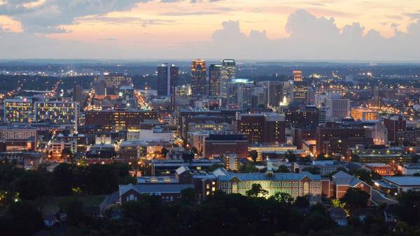 伯明翰房地产市场对卖家有利，但这种情况会持续下去吗？