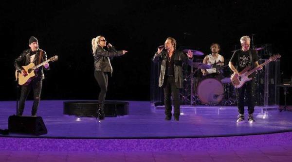 Lady Gaga和U2乐队在拉斯维加斯惊艳亮相