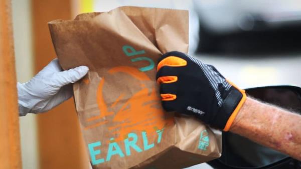 塔可钟带回球迷最喜欢的零食薯条菜单项目