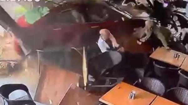 普京的盟友承认俄罗斯干预了美国大选，称俄罗斯正在“外科手术”地扰乱中期选举