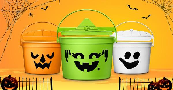 麦当劳重新推出了万圣节快乐套餐