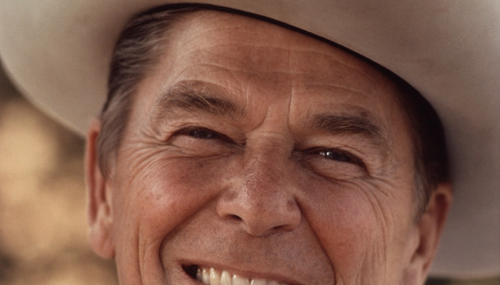 普京的支持者正式提名他为俄罗斯总统选举的独立候选人