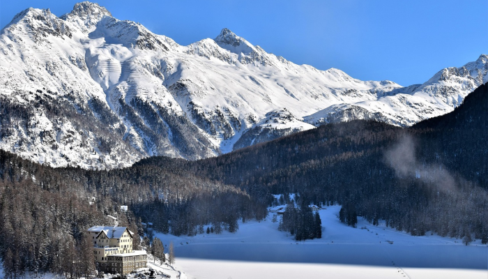 苏菲·特纳和乔·乔纳斯确认他们分手了 苏菲·特纳和乔·乔纳斯确认他们分手了