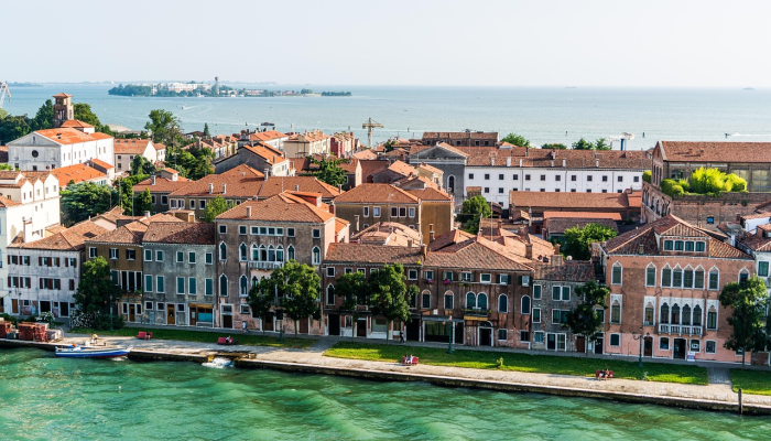 切尔西刚刚开始建立像曼城那样稳定的球队文化