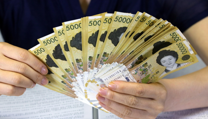 随着越来越多的贷款机构降低利率，抵押贷款批准数量上升