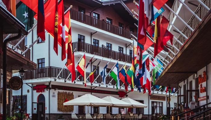 洛杉矶市议会批准2024年6月在市政厅悬挂同性恋旗帜 洛杉矶市议会批准2024年6月在市政厅悬挂同性恋旗帜