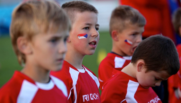 实测辅助“微乐广西麻将小程序必赢神器免费安装”(曝光透视必备猫腻)