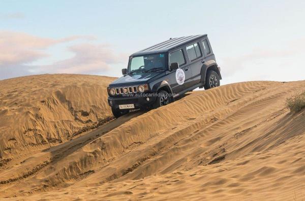 明尼苏达州的瓦尔兹寻求第二个任期对抗vax怀疑者延森