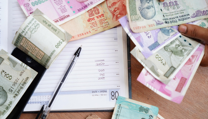 收购印度工业信贷投资银行保诚人寿保险公司;目标为679卢比：宗教零售研究