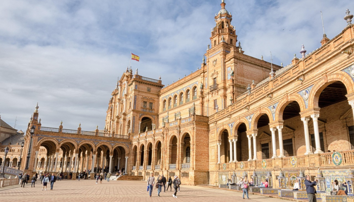 比奈市长誓言将重点放在马卡蒂的“创新解决方案”上