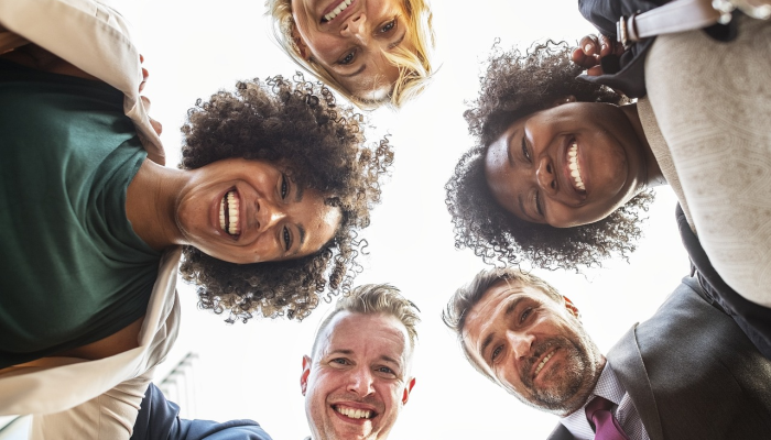 阿肯色州一名骑自行车的人在与州警察追逐时被电击后起火