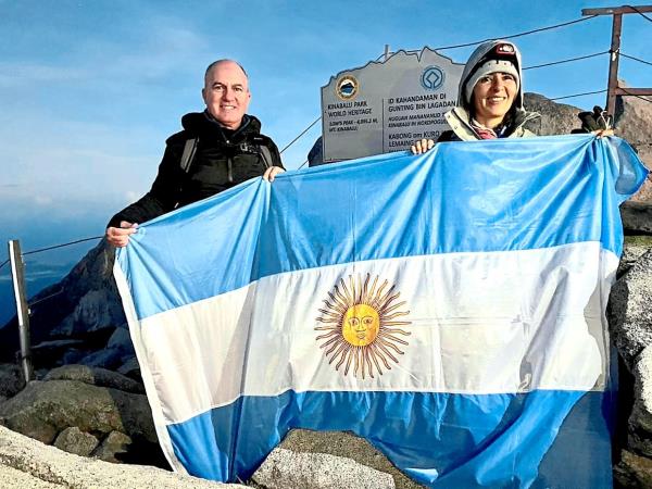 万能开挂辅助“微乐贵阳捉鸡麻将如何只赢不输!详细分享装挂步骤