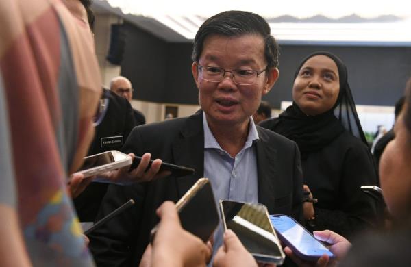 万能开挂辅助“家家乐牌吧拼三张透视”其实确实有挂