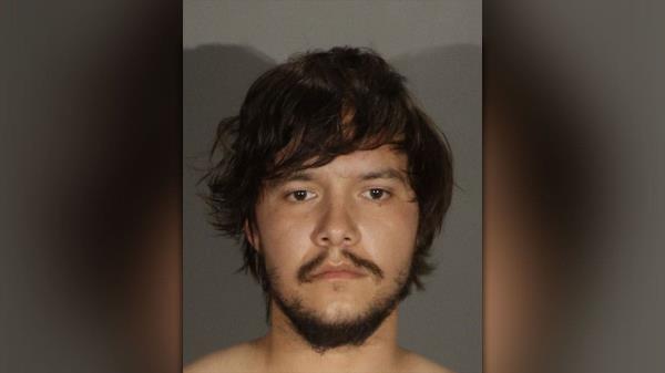 詹姆森酒吧圣莫尼卡酒吧经理在试图制止斗殴时被杀;嫌疑人被捕