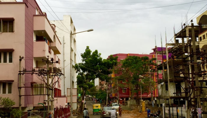 当5.1级地震袭击马尔马拉海的格姆里克湾时，土耳其居民在伊斯坦布尔发出警报