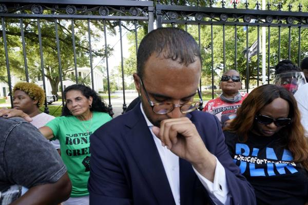 国防会议前，赵外长会见了驻澳大利亚和其他国家的大使