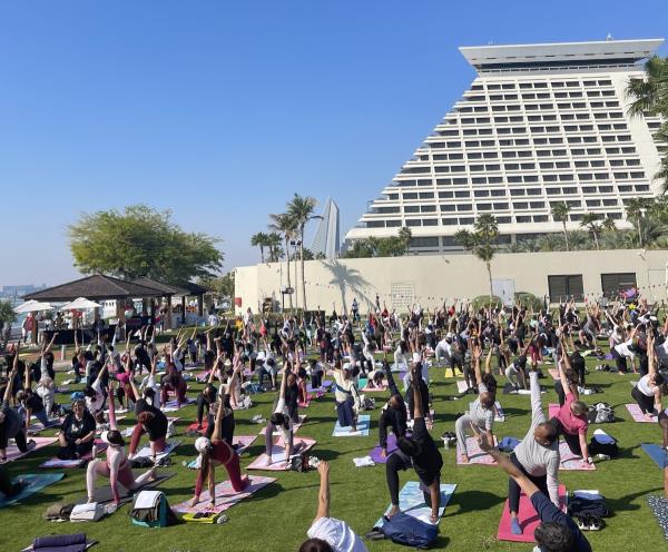 在新合同中，加州一些收入最高的员工将获得4万美元或更多的奖金