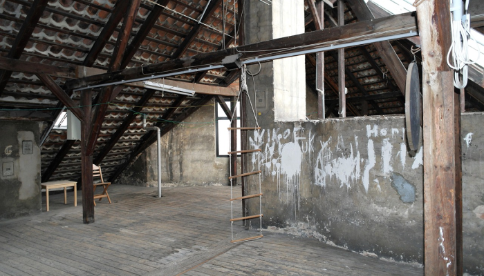 美国警方执行搜查令,一处住宅发生爆炸 美国警方执行搜查令,一处住宅发生爆炸