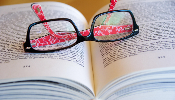 谢伊·兰吉利斯击出两分本垒打打破了第6局的平局，运动家队以6-3击败了摇摇摆摆的游骑兵队