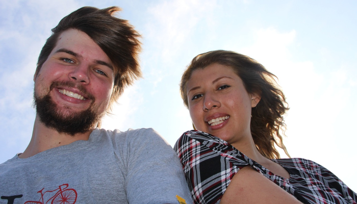 男人和女人都觉得好笑 男人和女人都觉得好笑