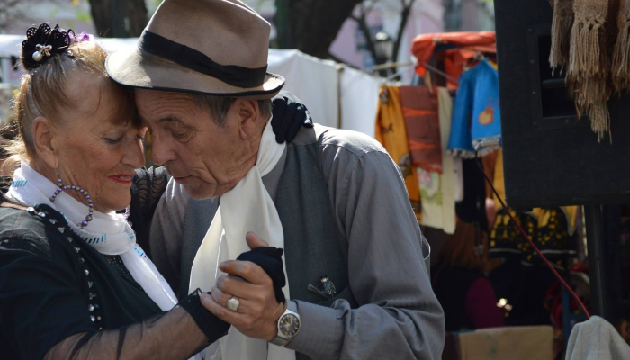 拉丁美洲和加勒比使节参加卡塔尔植树活动