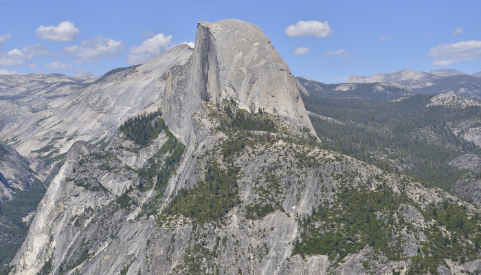 日本出台新规阻止“子弹登山者”攀登富士山 日本出台新规阻止“子弹登山者”攀登富士山