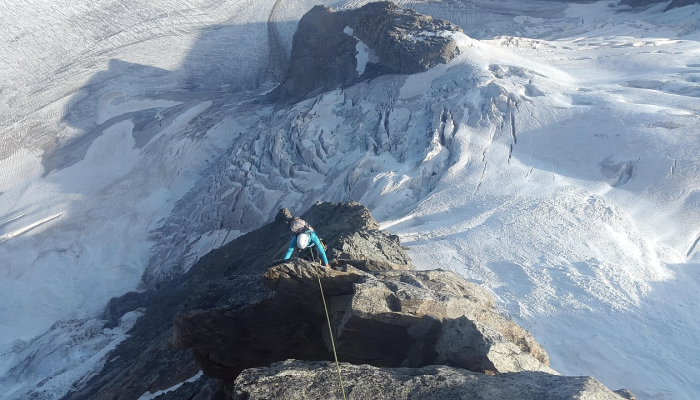 日本出台新规阻止“子弹登山者”攀登富士山 日本出台新规阻止“子弹登山者”攀登富士山