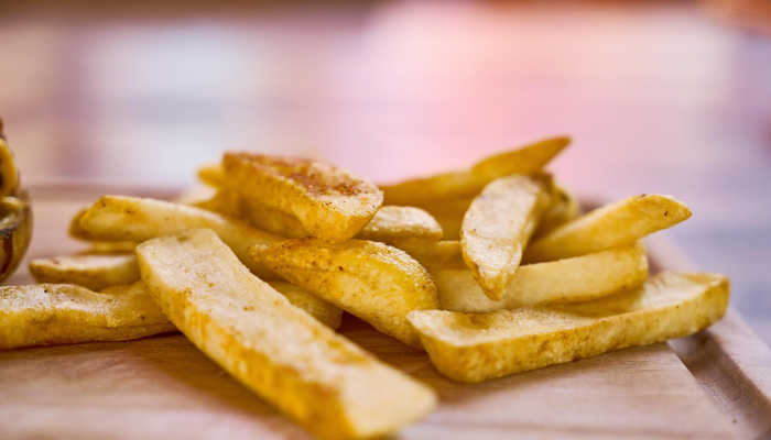 海滨小镇以廉价的啤酒和炸鱼薯条被评为英国最佳居家度假胜地 海滨小镇以廉价的啤酒和炸鱼薯条被评为英国最佳居家度假胜地