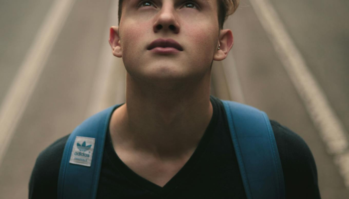 在《小美人鱼》女星哈莉·贝利证实了几个月前的传言后,哈莉·贝瑞、瑞秋·齐格勒和更多一线明星纷纷向她表示祝贺 在《小美人鱼》女星哈莉·贝利证实了几个月前的传言后,哈莉·贝瑞、瑞秋·齐格勒和更多一线明星纷纷向她表示祝贺