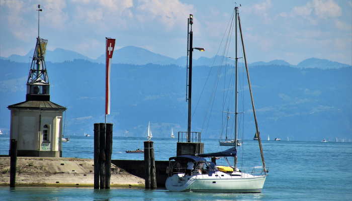 毛伊岛官员警告说，即使有过滤器，水也不安全