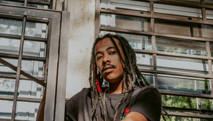 比利·波特透露了为什么他被音乐行业“创伤”：“他们非常恐同!”