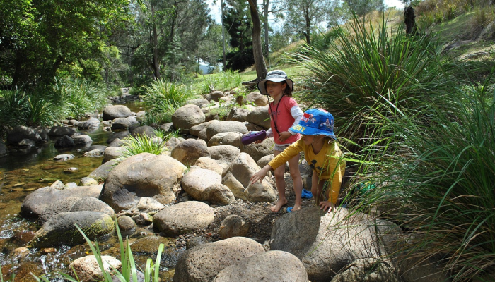 德克萨斯州在格兰德河安装了浮动屏障,以阻止非法移民进入美国 德克萨斯州在格兰德河安装了浮动屏障,以阻止非法移民进入美国