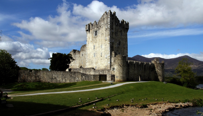 驻韩大使馆开馆之际，赵部长在首尔与立陶宛外长讨论了双边关系