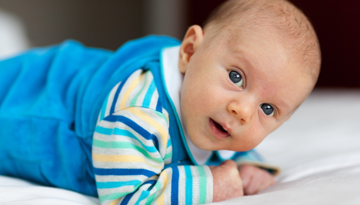 威廉王子在腹部手术后去医院看望妻子凯特