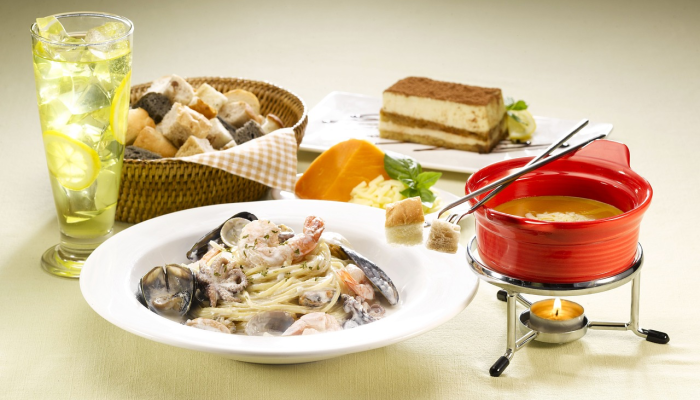 马克·哈蒙在CBS前传系列《海军罪案调查处:起源》中饰演吉布斯 马克·哈蒙在CBS前传系列《海军罪案调查处:起源》中饰演吉布斯