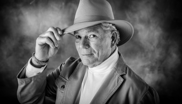 尽管通货膨胀严重,津巴布韦执政党仍支持其领导人 尽管通货膨胀严重,津巴布韦执政党仍支持其领导人