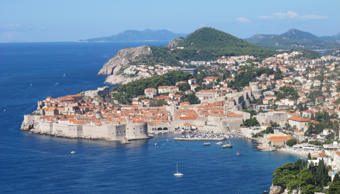 密苏里小镇被毁灭性的野火“摧毁” 密苏里小镇被毁灭性的野火“摧毁”