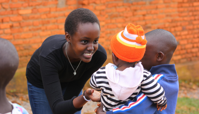 尹某参加了1年级学生的课外活动 尹某参加了1年级学生的课外活动