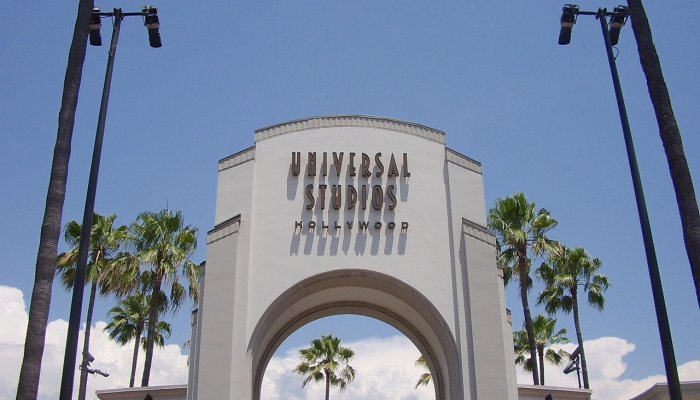 加州大学圣巴巴拉分校的实验性“静态电影”屏幕