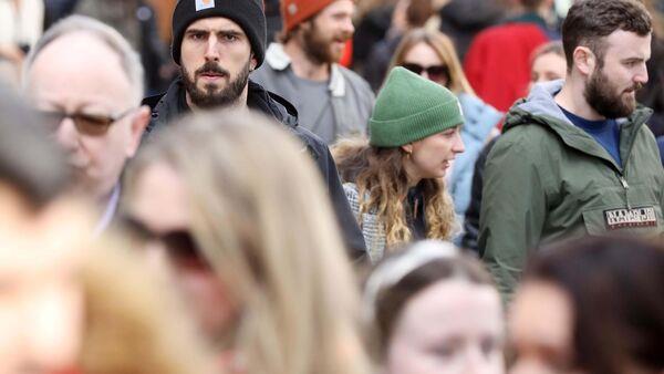 Employment jumps by 102,000 in year but signs rate hikes starting to bite