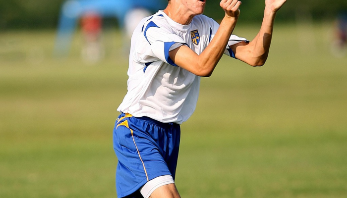 多特蒙德逆转战胜格拉德巴赫,取得四场比赛以来的首胜 多特蒙德逆转战胜格拉德巴赫,取得四场比赛以来的首胜