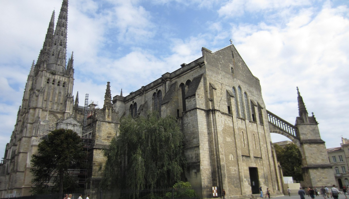 卡塔尔巴黎高等商学院毕业生获得法国著名奖项 卡塔尔巴黎高等商学院毕业生获得法国著名奖项