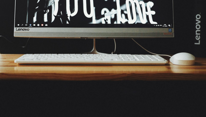 拜登在大屠杀教堂强调选举的重要性 拜登在大屠杀教堂强调选举的重要性