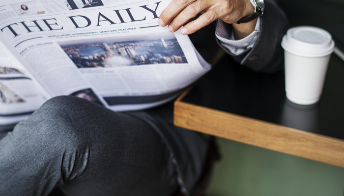 国家审计员在选举期间检查公职人员的政治中立性