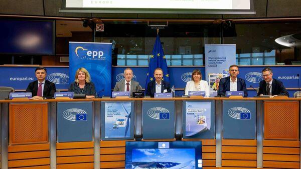 玩家辅助神器:“新九哥大厅开挂”详细开挂玩法 玩家辅助神器:“新九哥大厅开挂”详细开挂玩法