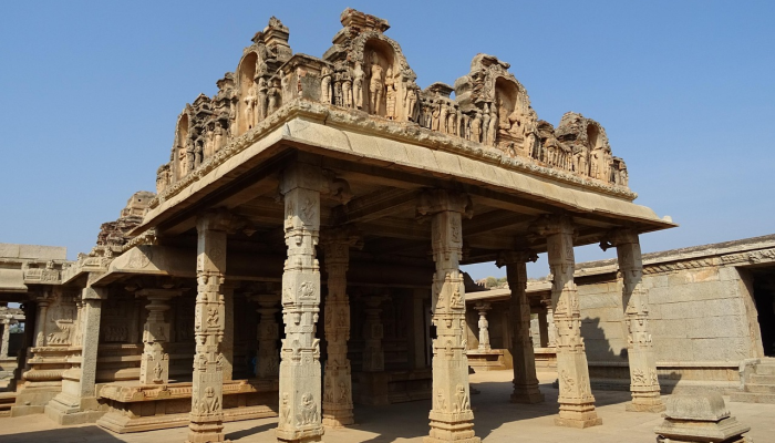 三人被控团伙抢劫140万令吉宝石