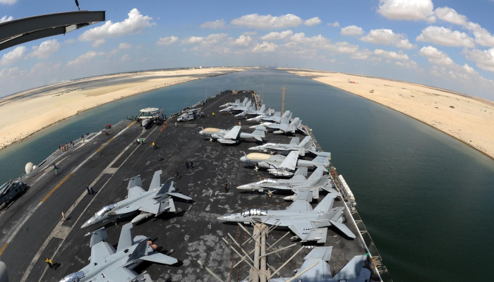 冬季风暴威胁美国东海岸交通混乱 冬季风暴威胁美国东海岸交通混乱