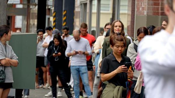 SYDNEY AUSTRALIA - NCA NewsWire Photos MARCH 22, 2023: Dozens of Sydneysiders are pictured lined up outside an open-for-inspection rental apartment in Surry Hills. The rental crisis remains one of the key issues of the 2023 NSW state election. Picture: NCA NewsWire / Nicholas Eagar