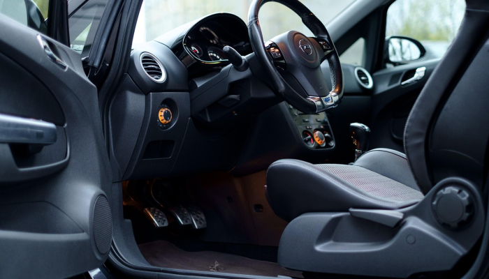 一名家庭男子被他几秒钟前下车的同一辆公共汽车撞倒后死亡 一名家庭男子被他几秒钟前下车的同一辆公共汽车撞倒后死亡