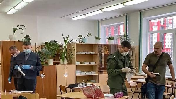 俄罗斯女学生开枪打死几个同学后自杀